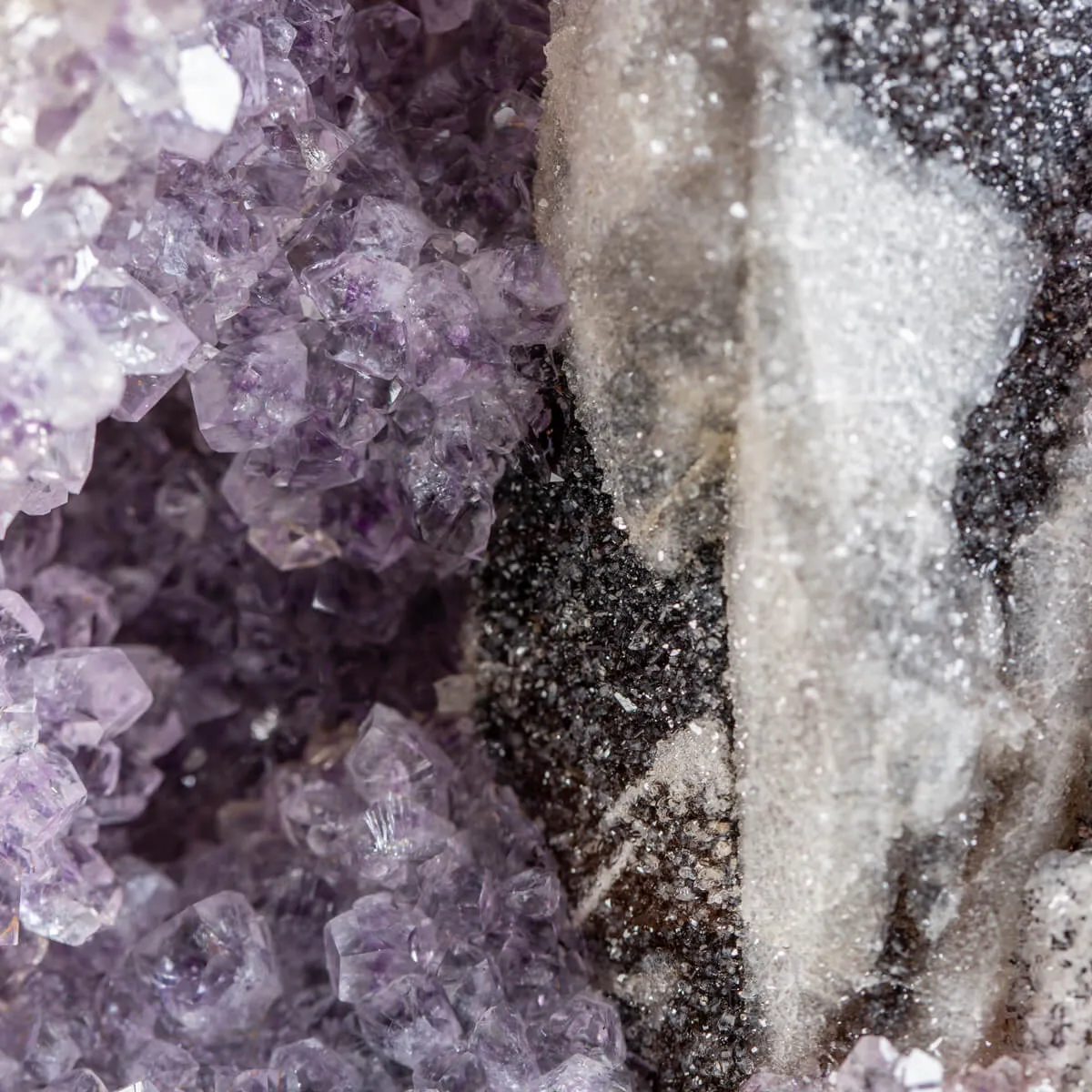 Geode Ametista con Calcedonio