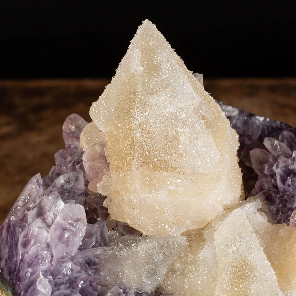 Geode Ametista con Calcite