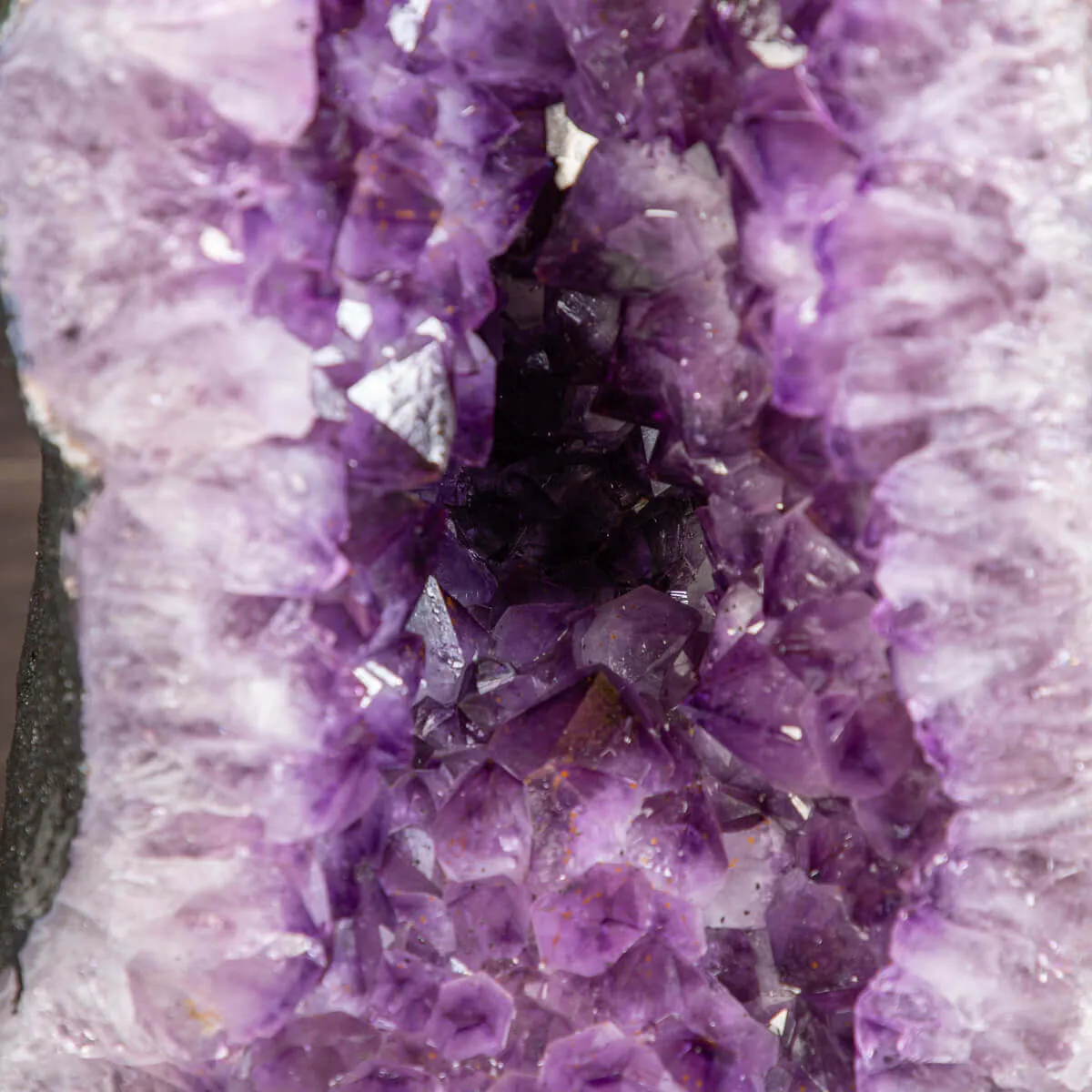 Geode di Ametista del Brasile di Alta Qualità.