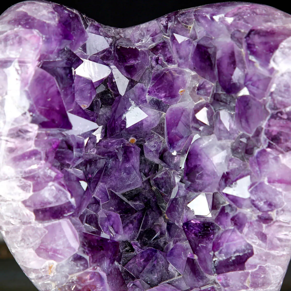 Drusa di Ametista  – Cristalli viola intenso.