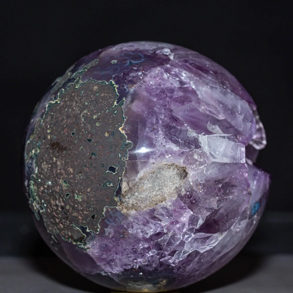 Sfera di Quarzo Ametista: Cristalli e Geode.