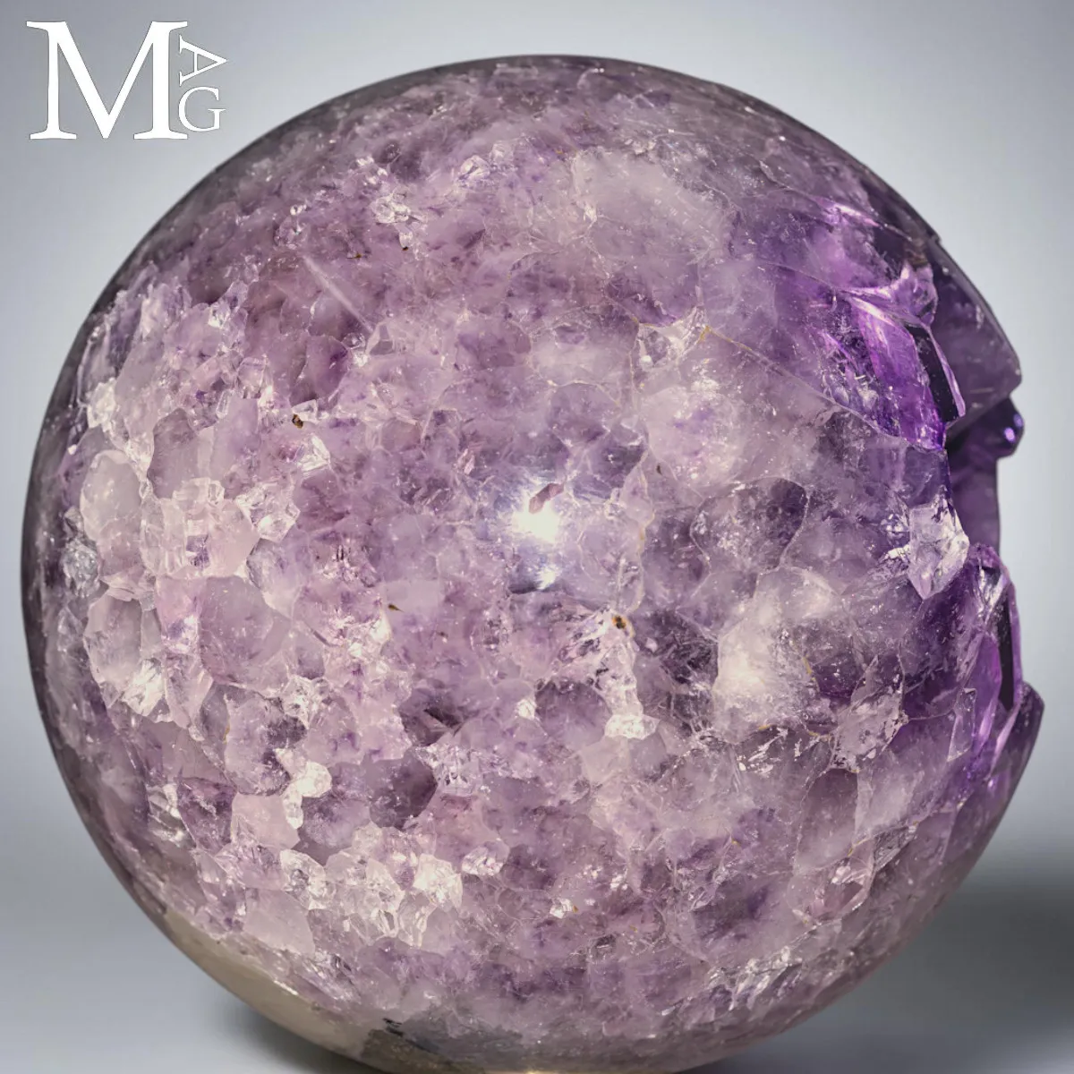 Sfera in Ametista Brasiliana da Geode con Cavità Naturale.