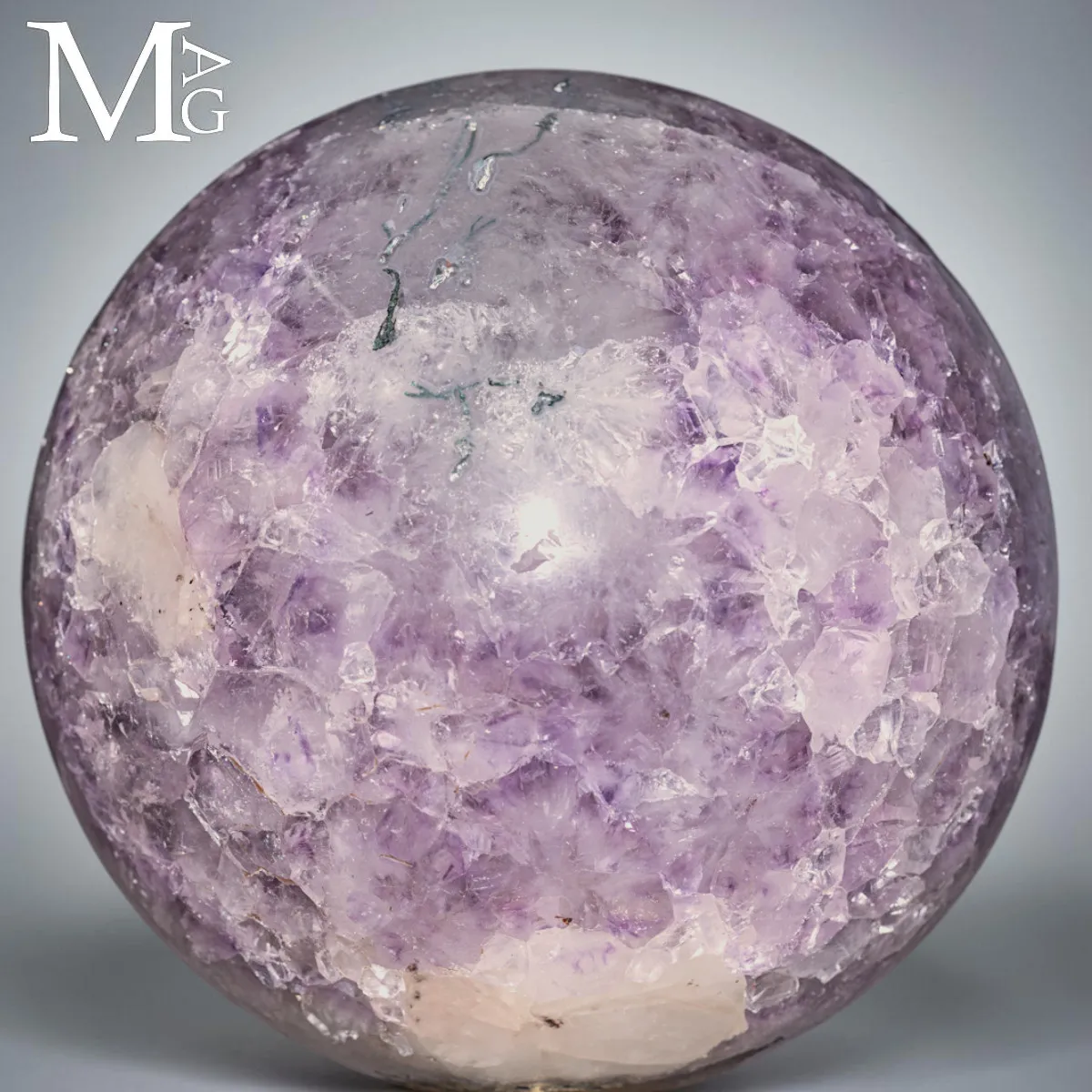 Sfera in Ametista Brasiliana da Geode con Cavità Naturale.