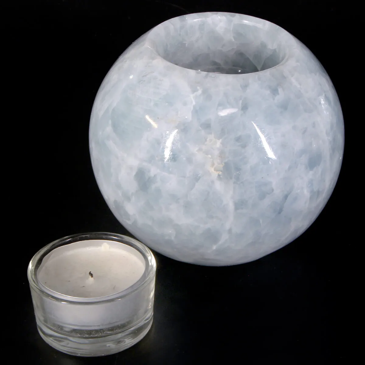 Sfera in Calcedonio con candela