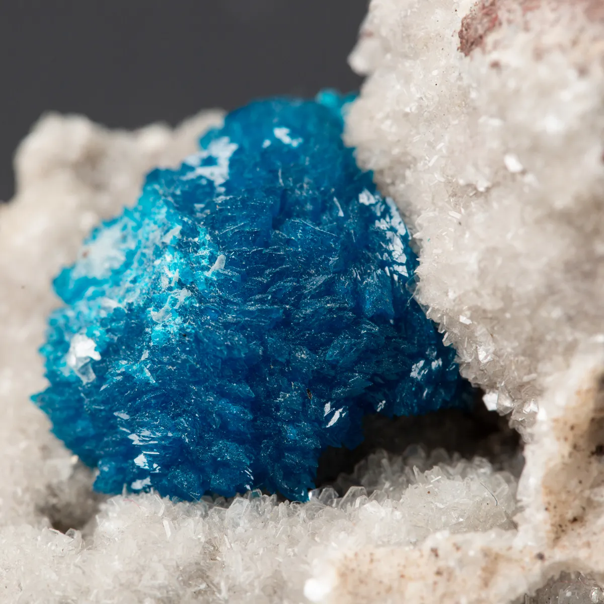 Cavansite 