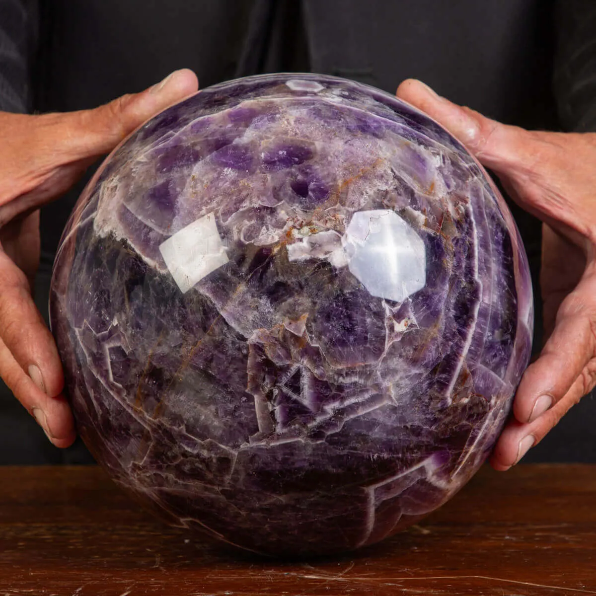 Sfera di Ametista Chevron  dalla Tanzania