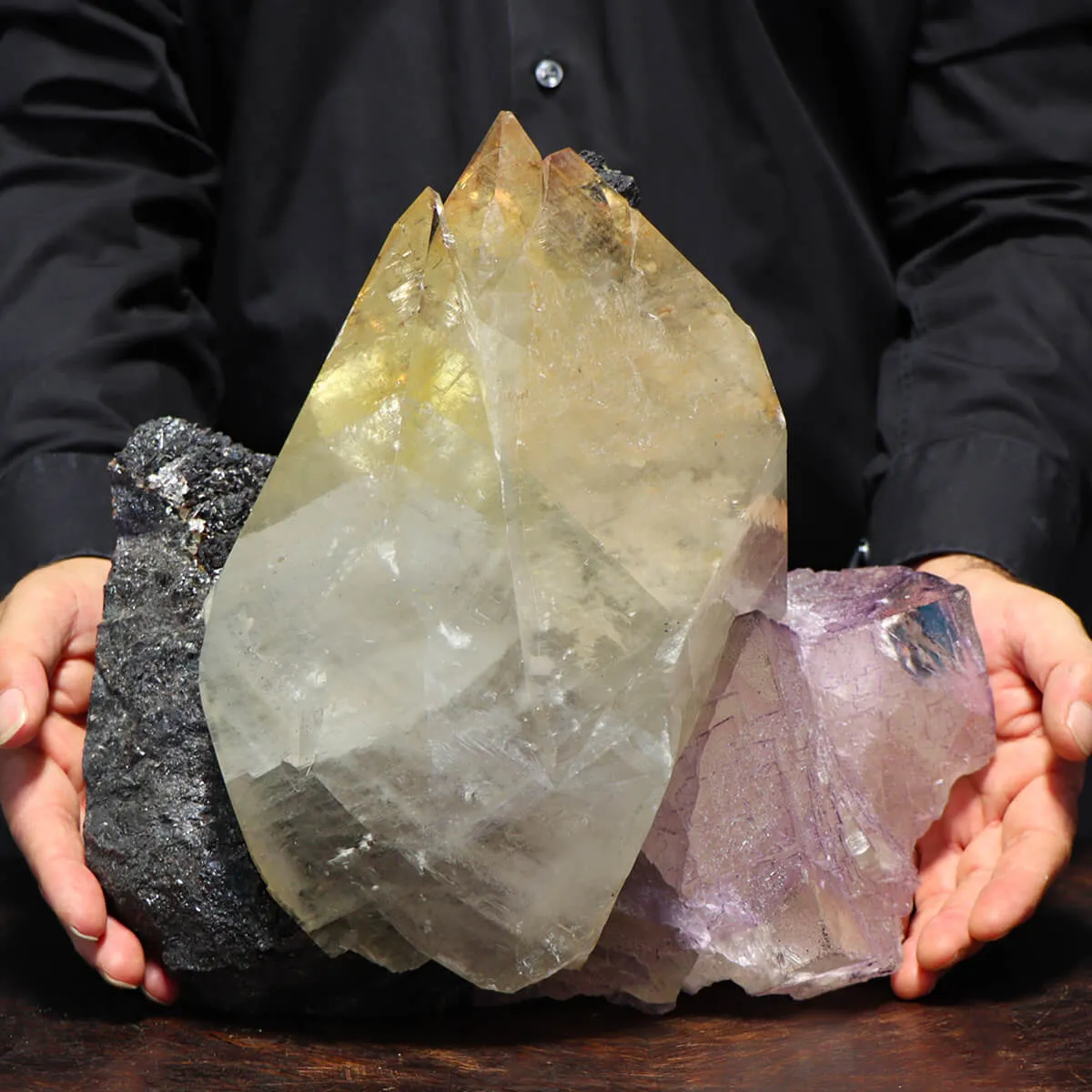 Calcite con Associazione di Fluorite Cubica e Sfalerite