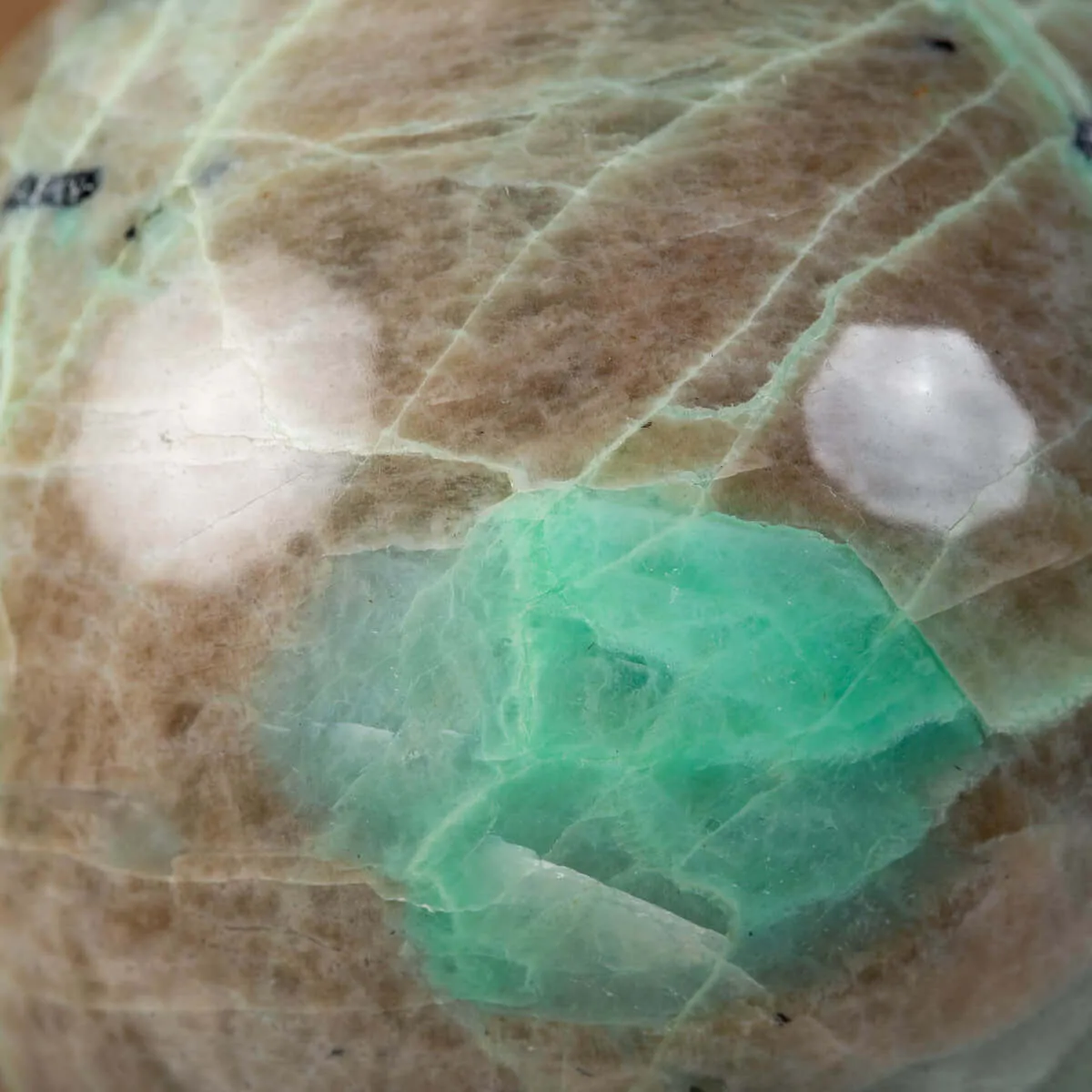 Sfera di Garnierite "Pietra di luna verde"
