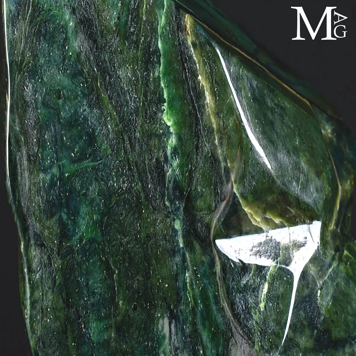 Grande Monolite di Giada Nefrite Naturale – Himalayana.