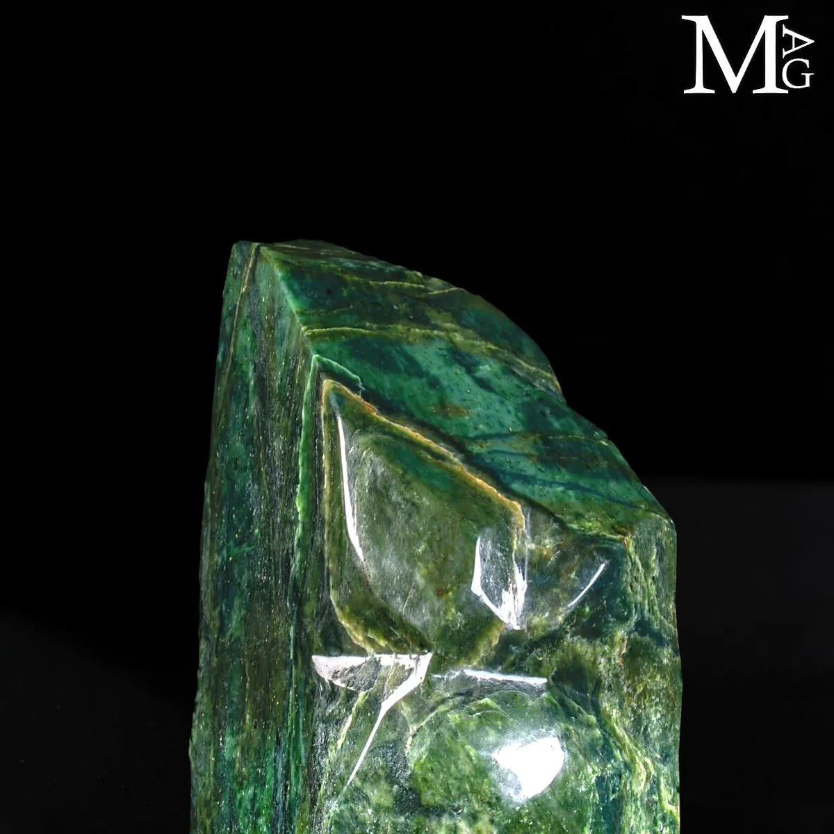 Grande Monolite di Giada Nefrite Naturale – Himalayana.