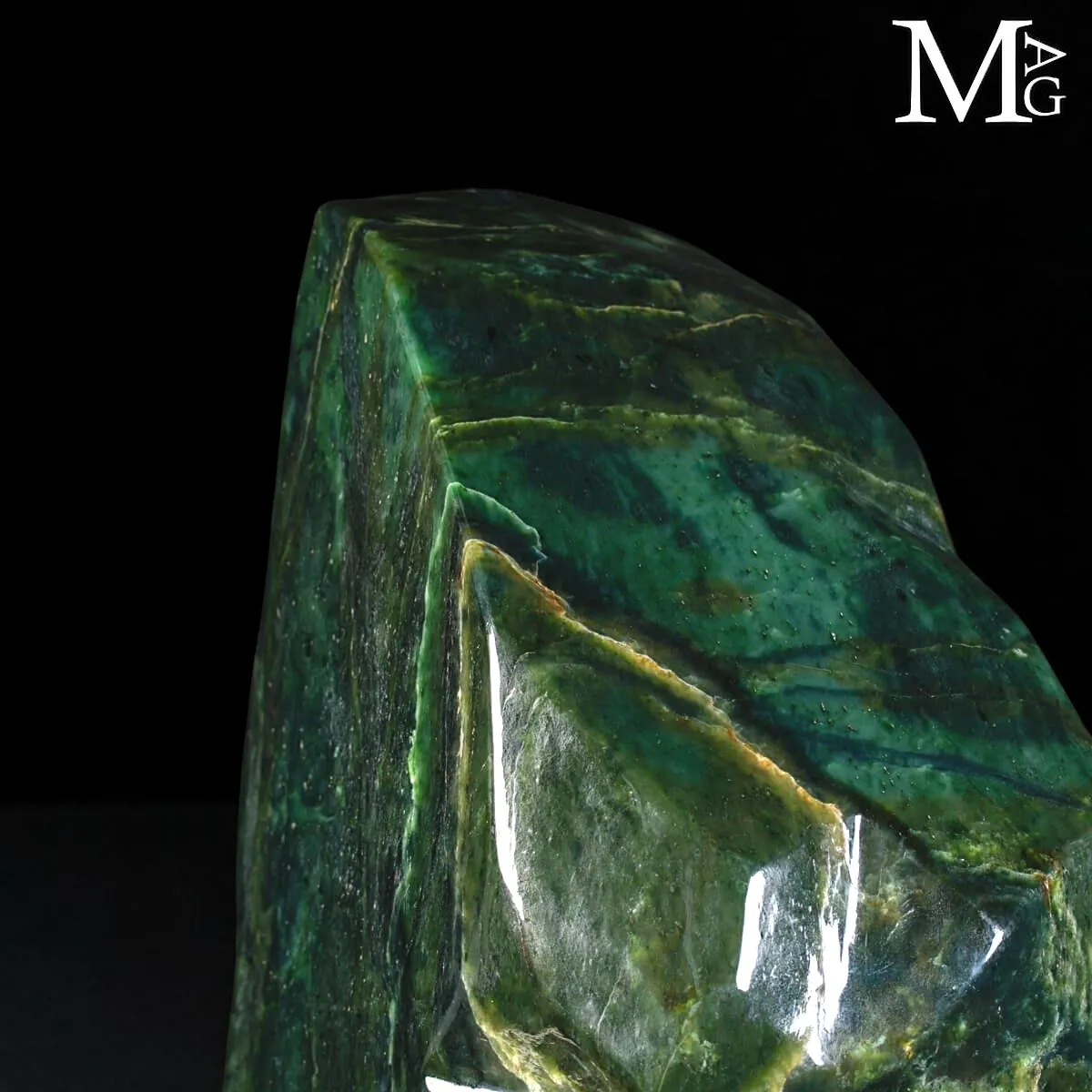 Grande Monolite di Giada Nefrite Naturale – Himalayana.