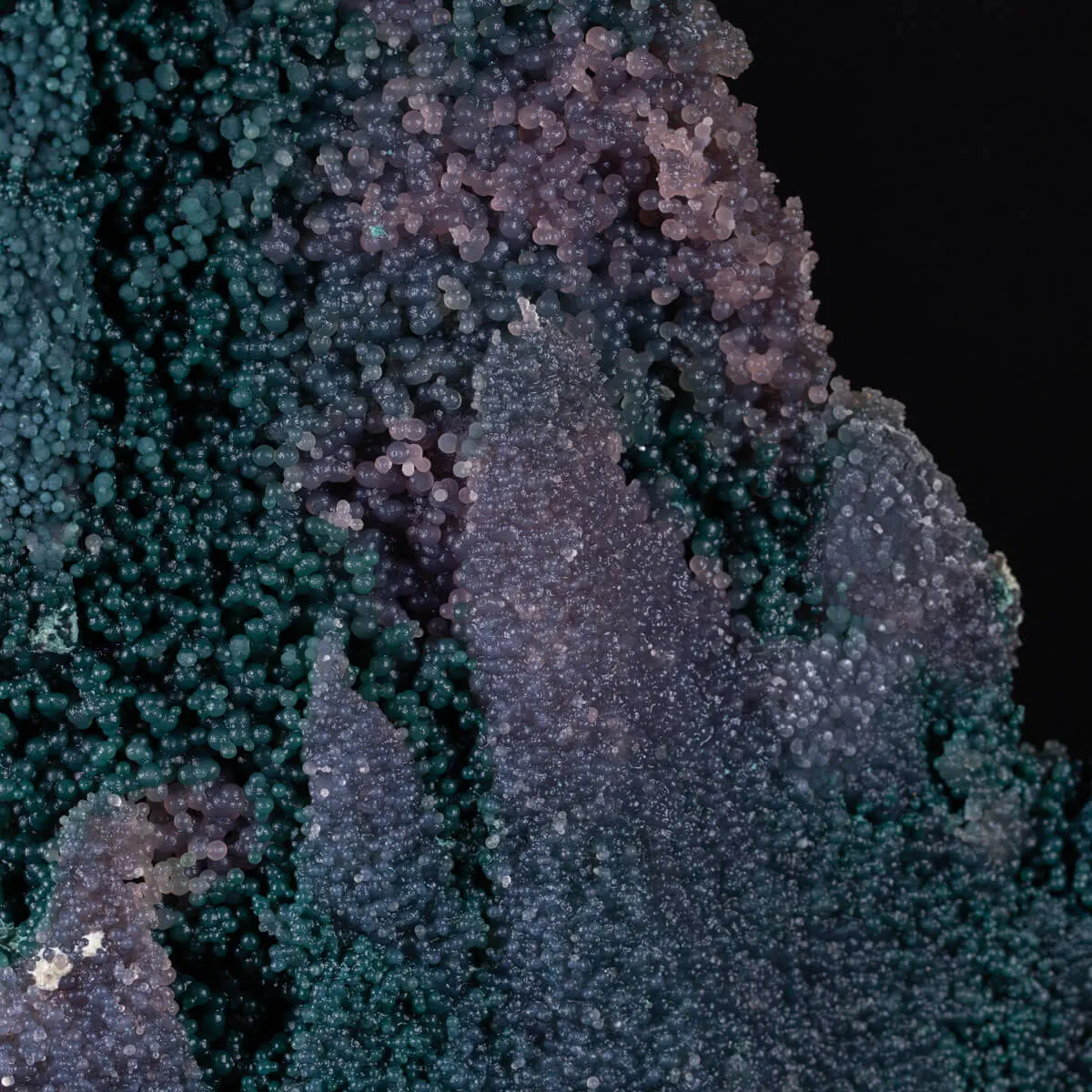 Formazione di Calcedonio Botroidale verde "Grape Agata"