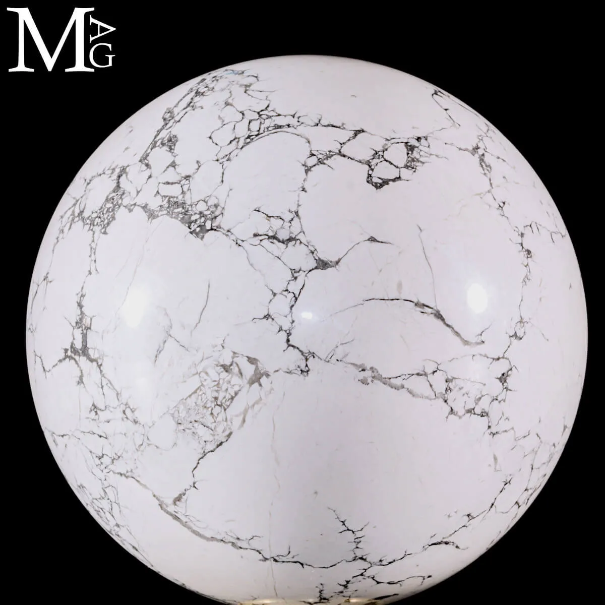 Grande Sfera in Howlite Naturale.