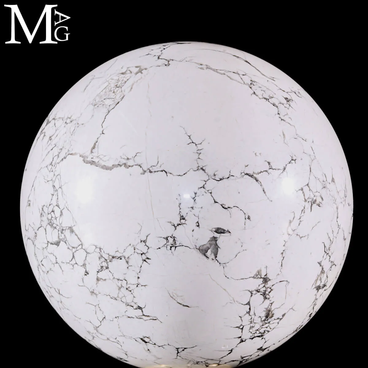 Grande Sfera in Howlite Naturale.