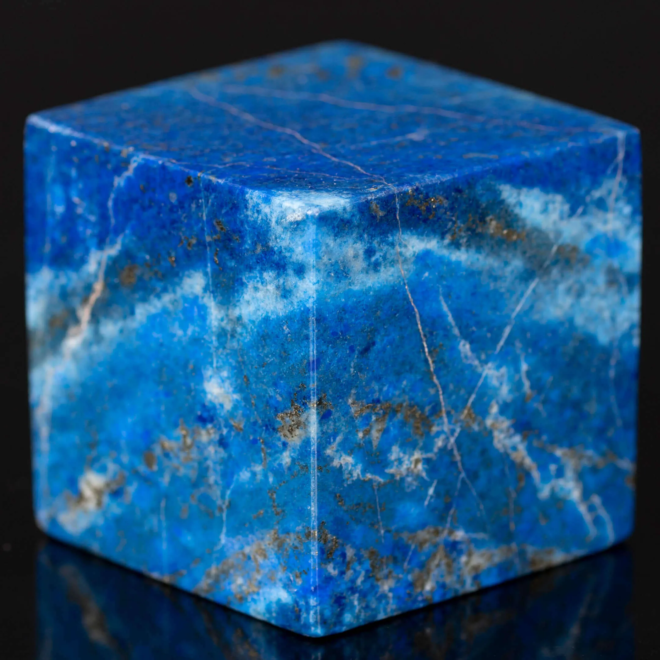 Cubo in Lapislazzuli – Intaglio Geometrico.