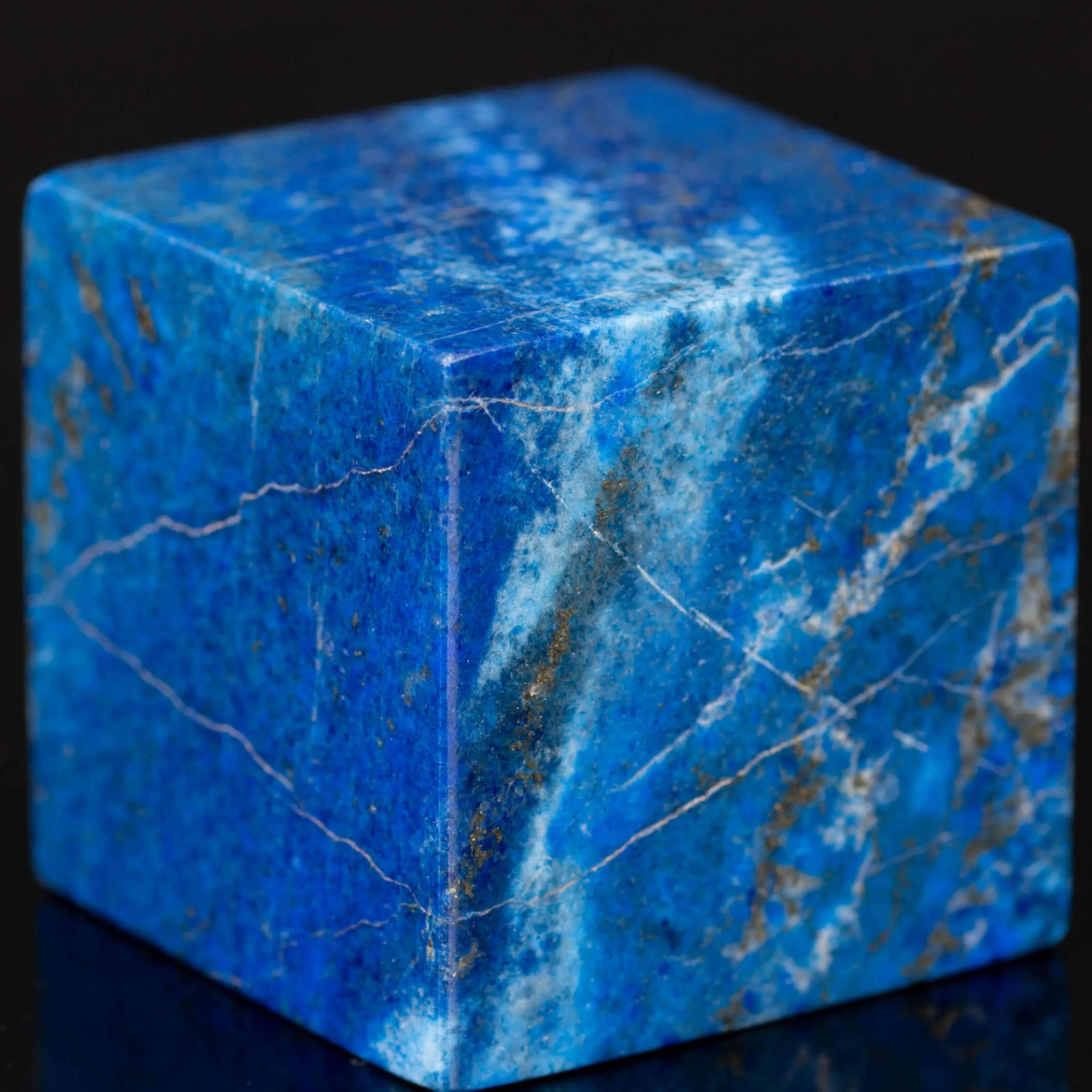 Cubo in Lapislazzuli – Intaglio Geometrico.