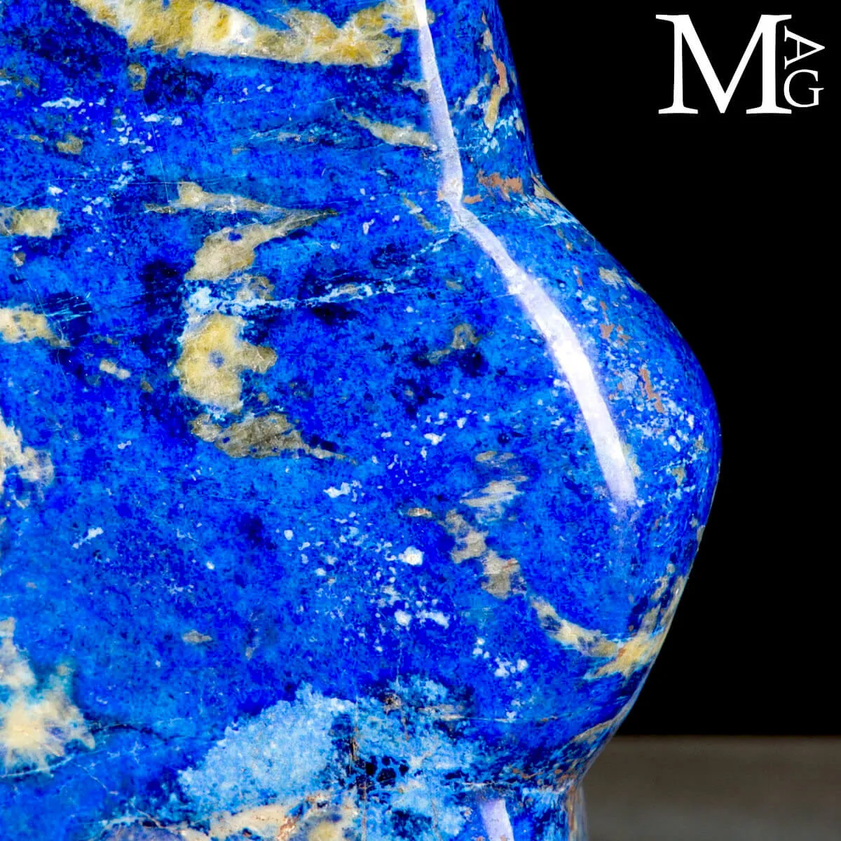 Scultura Astratta in Lapis Lazuli di Prima Scelta