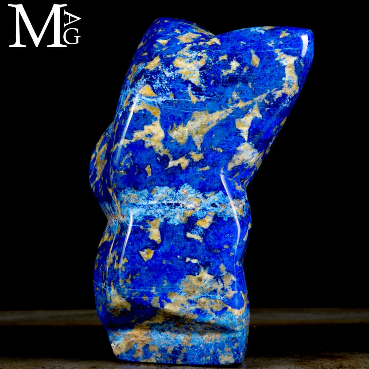 Scultura Astratta in Lapis Lazuli di Prima Scelta
