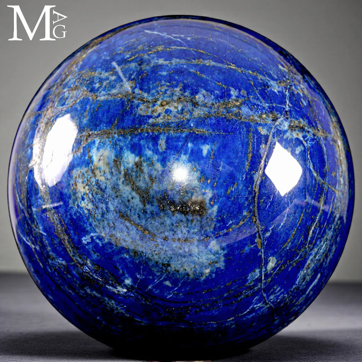 Sfera in Lapis Lazuli.