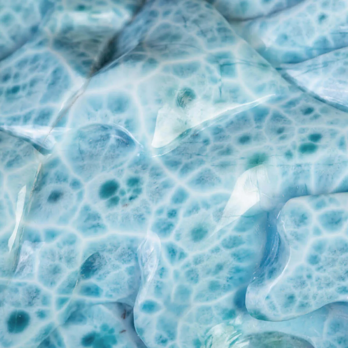 Campione superlativo di Larimar di grandi dimensioni - qualità da museo.