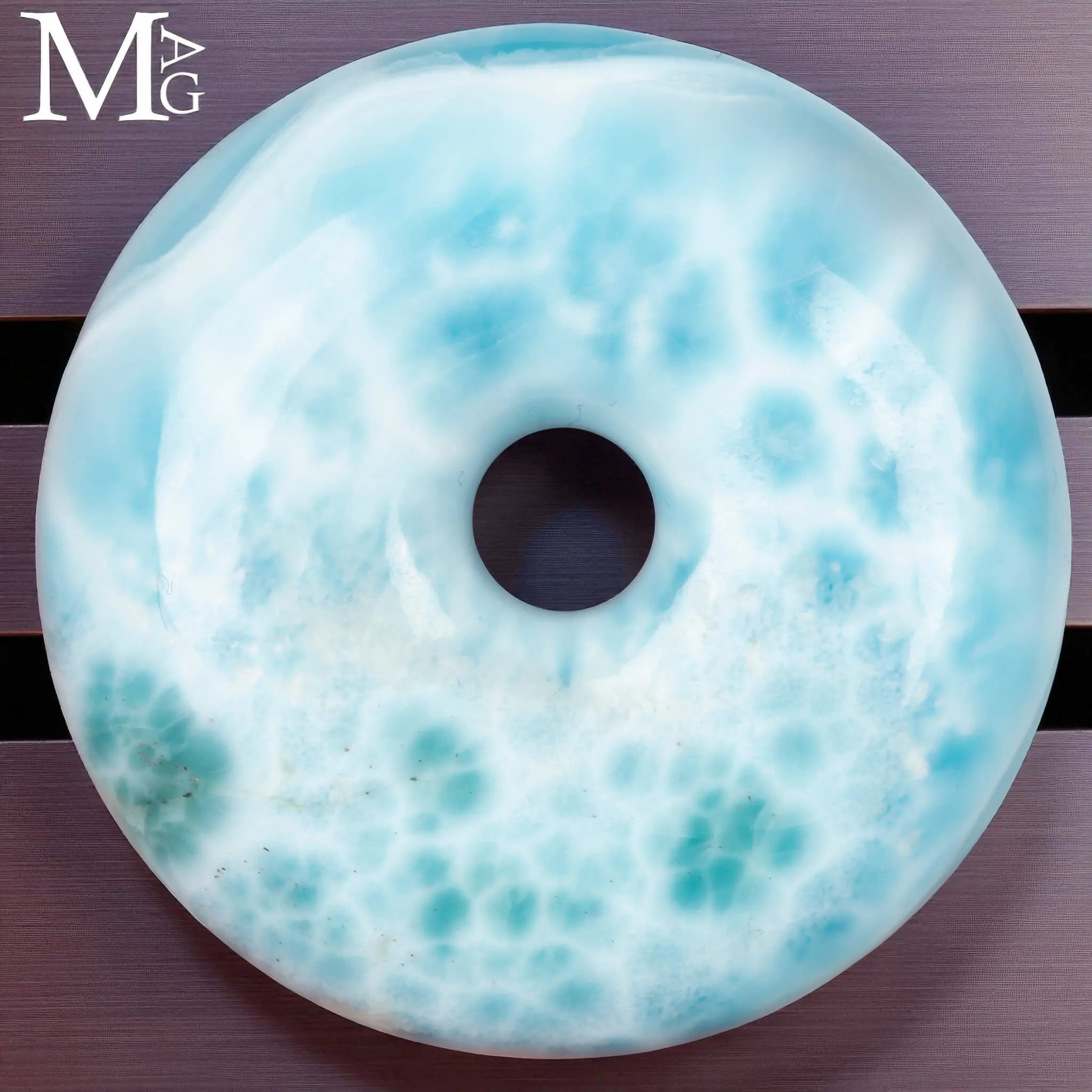 Donut and PI Chinois in Larimar : il mare in una pietra