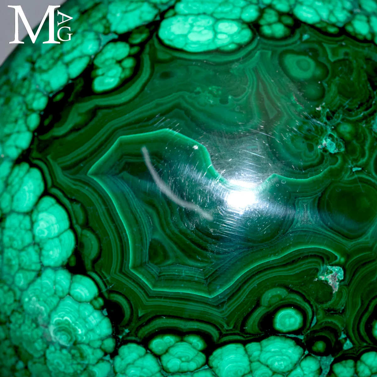 Sfera Malachite Naturale del Congo – Struttura Botroidale.