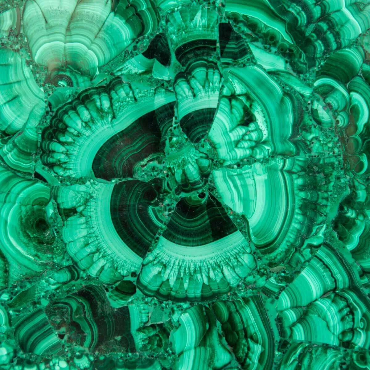Tavolo Rotondo Esclusivo in Mosaico di Malachite.