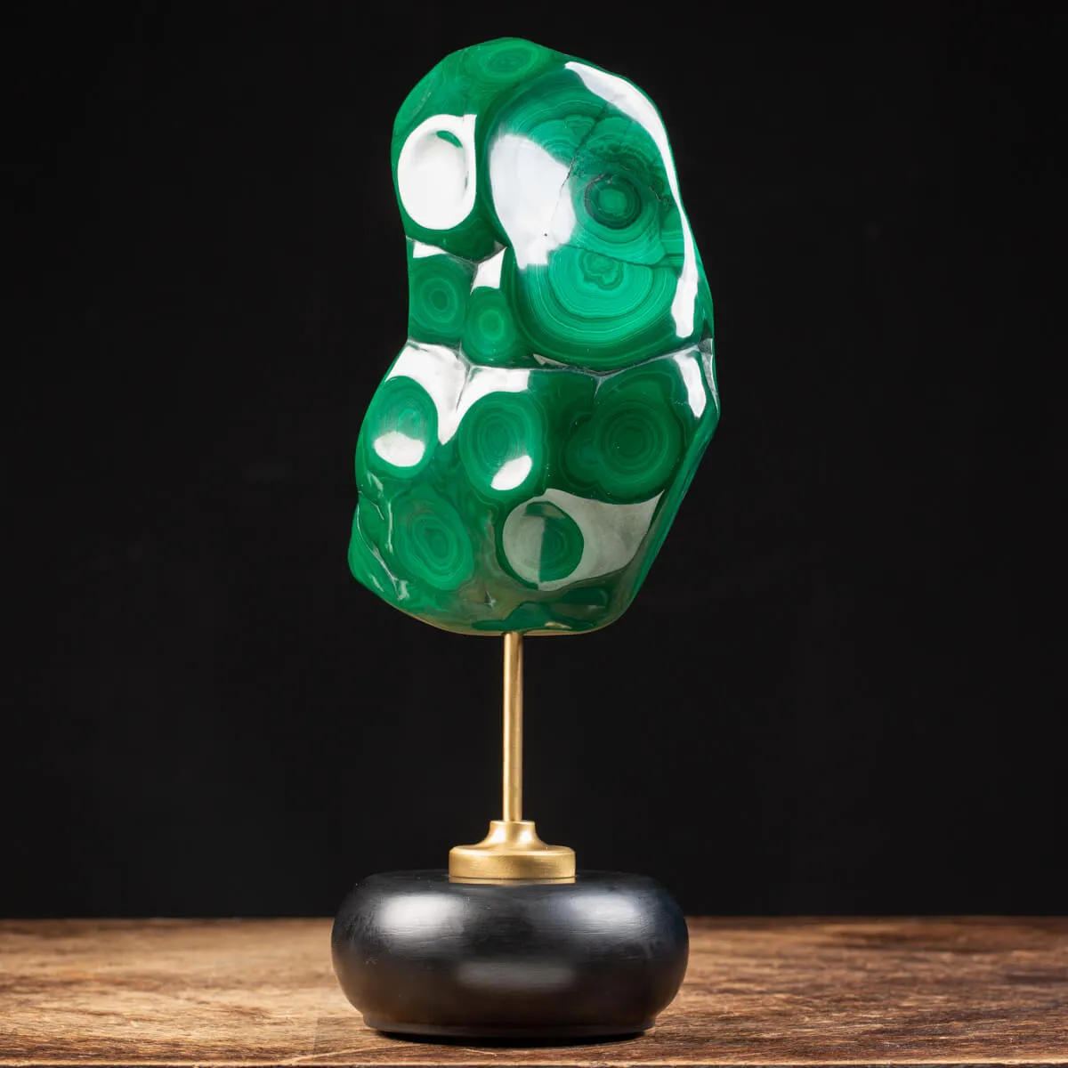 Malachite su Piedistallo in Ottone e Legno