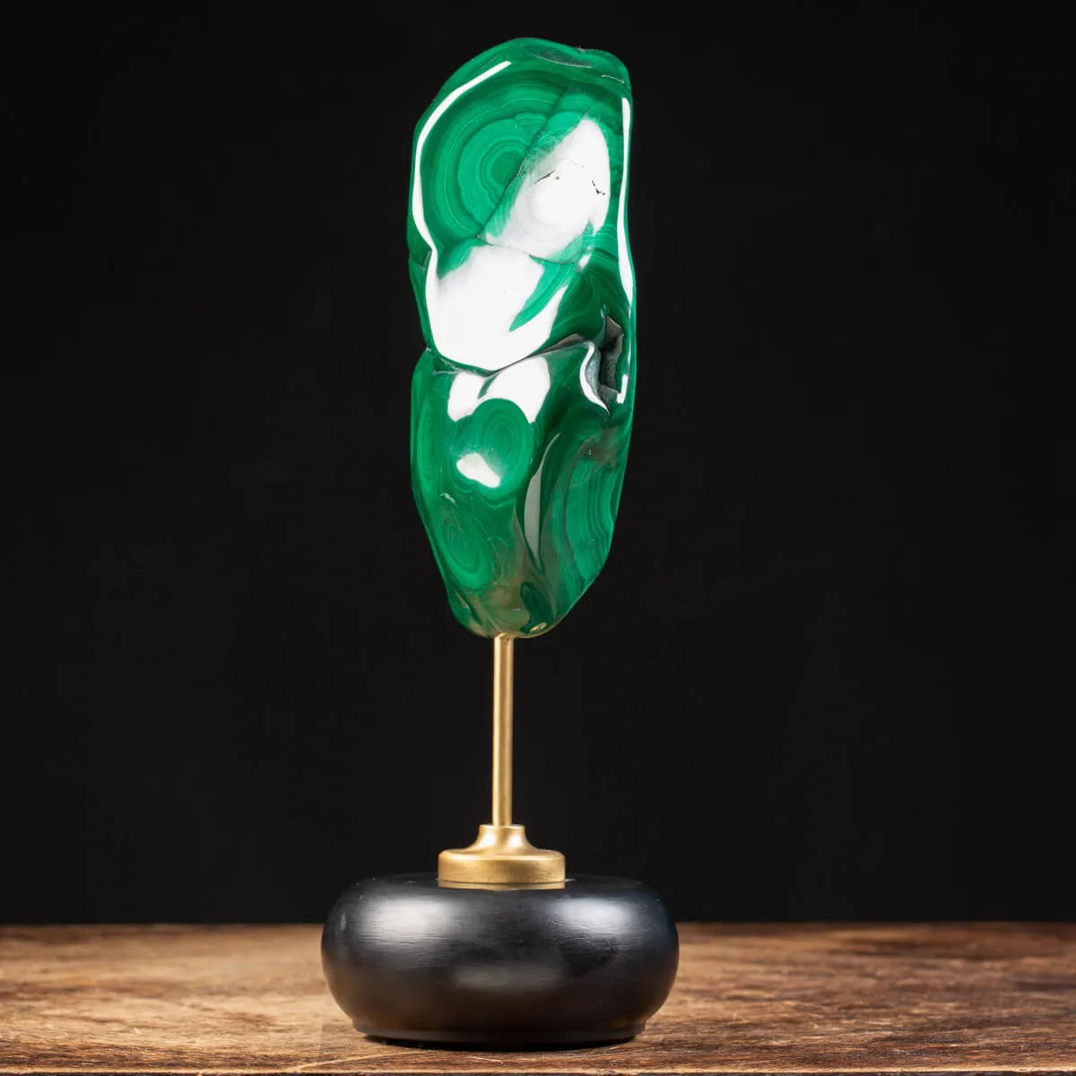 Malachite su Piedistallo in Ottone e Legno