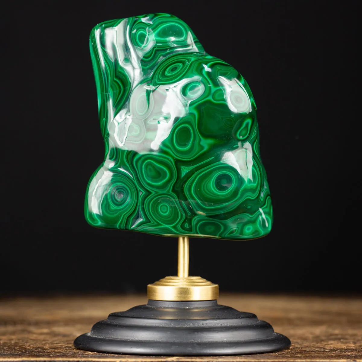 Malachite su Piedistallo in Ottone e Legno