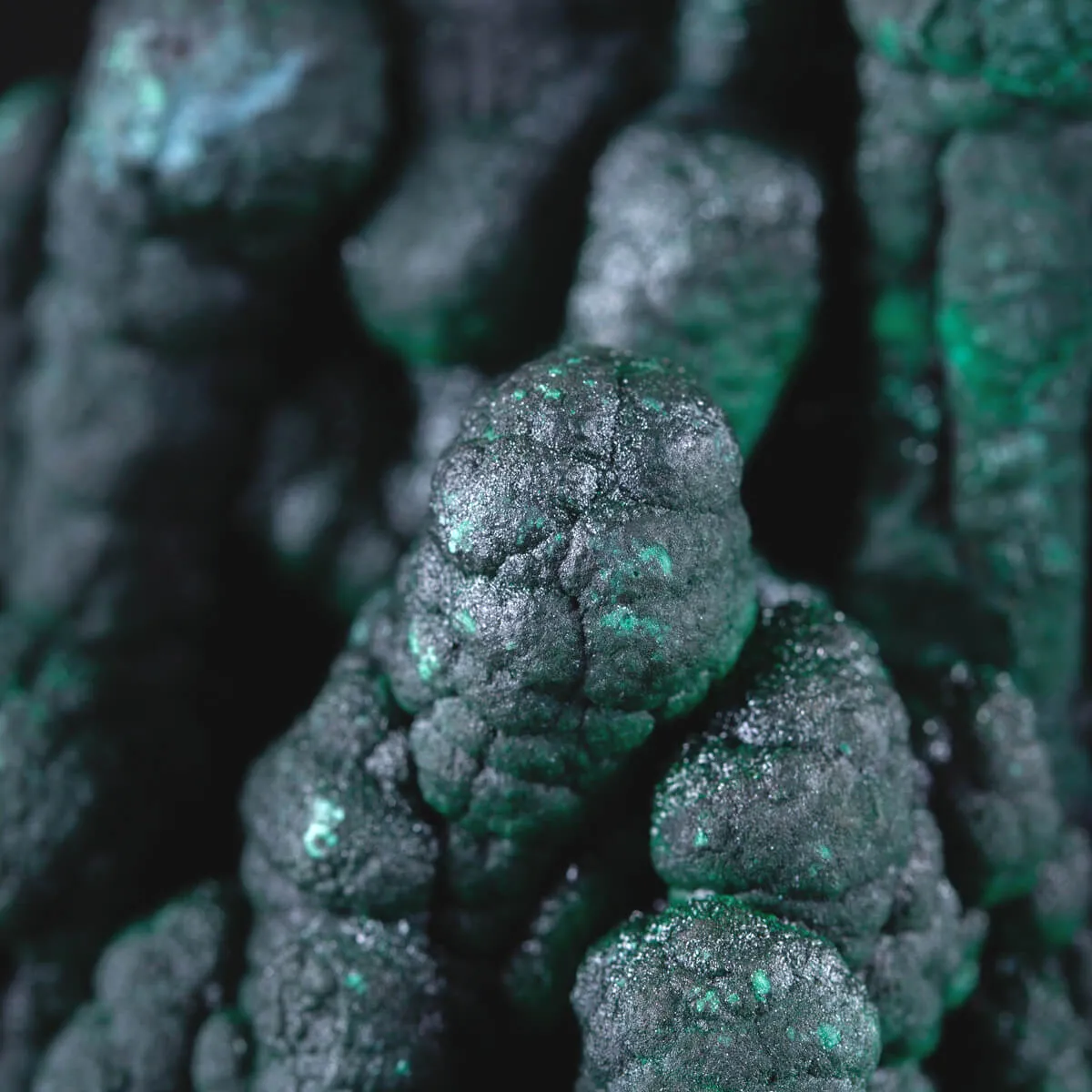 Eccezionale Malachite Botroidale con Crescita a Stalattiti.