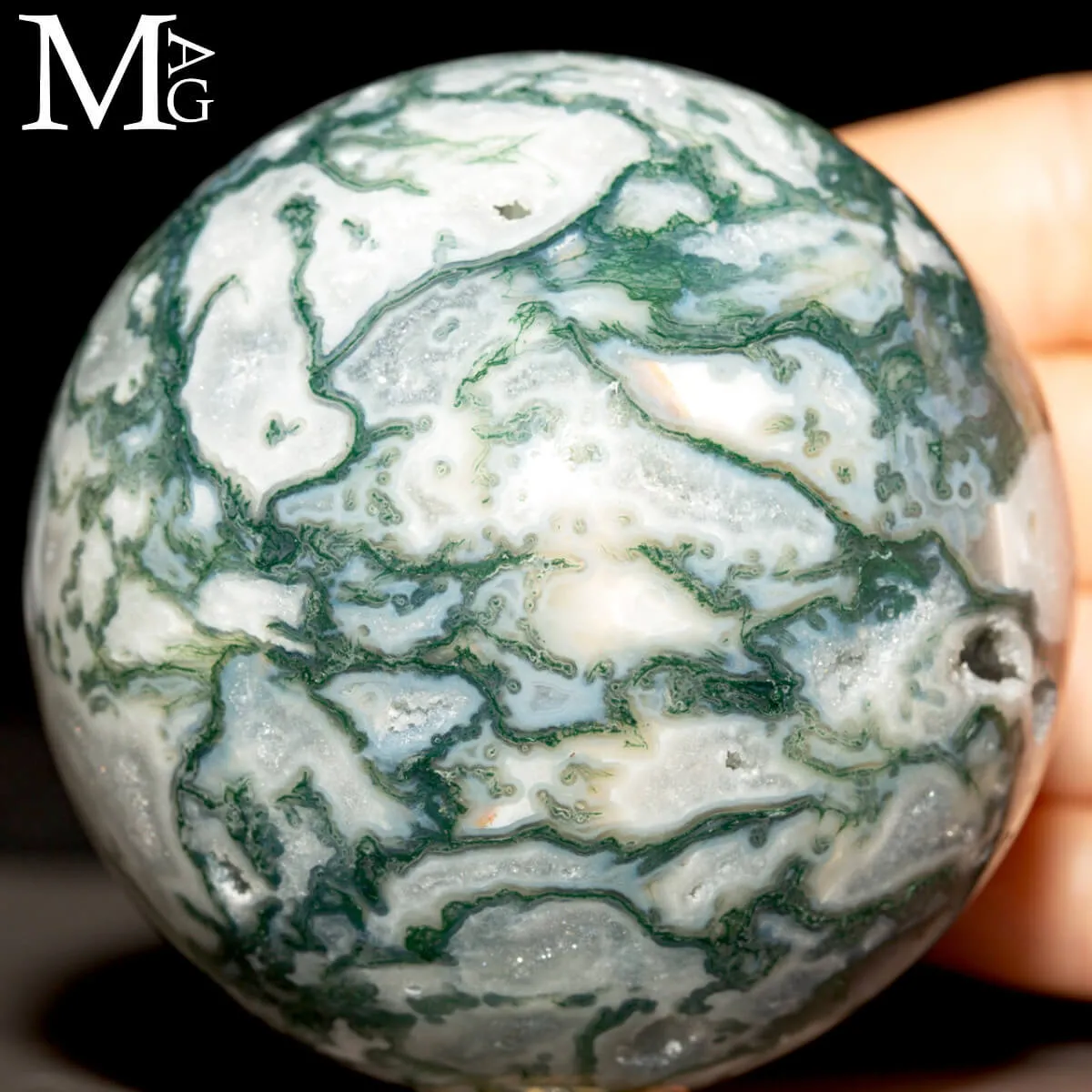 Sfera di Agata Muschiata – Simbolo di Armonia e Abbondanza Naturale