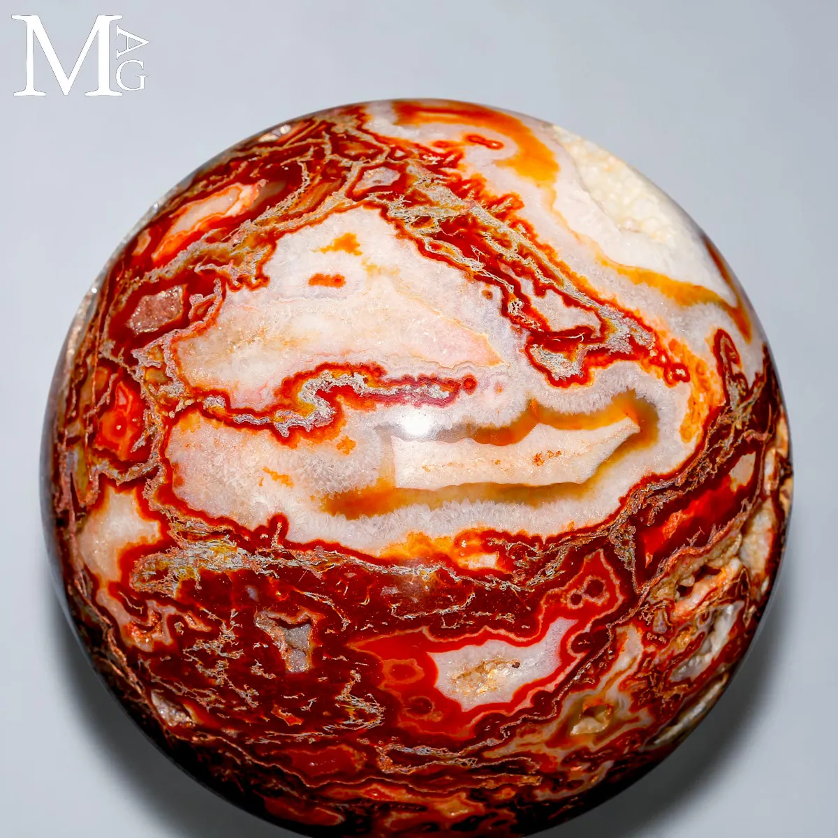 Sfera in Agata Muschiata Rossa del Madagascar