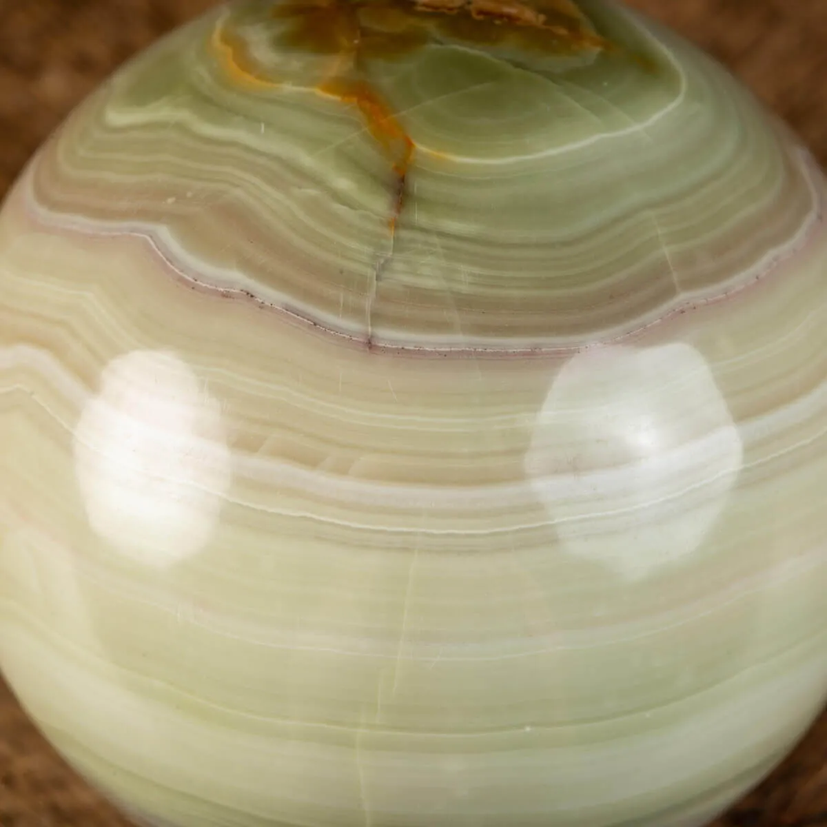 Sfera  di  onice verde.