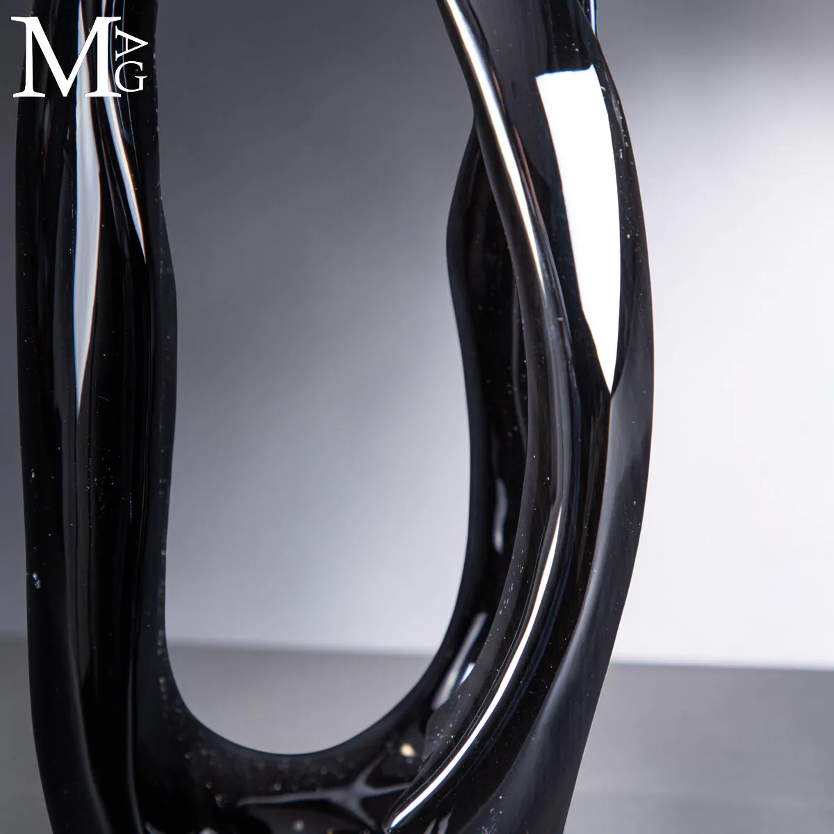 Scultura in Ossidiana Velvet - Visione Contemporanea