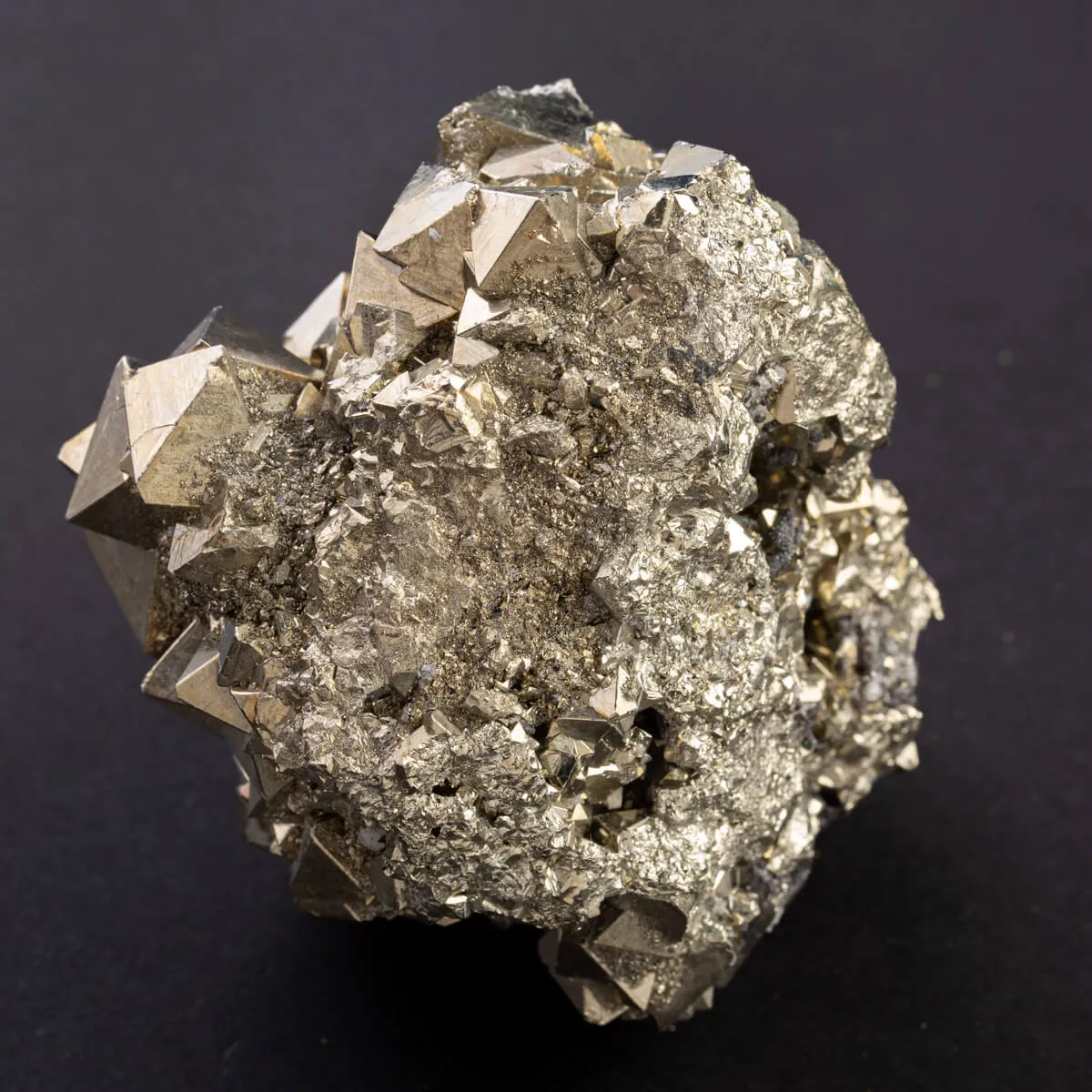 Pirite Piramidale di Huanzala: Geometria Unica.