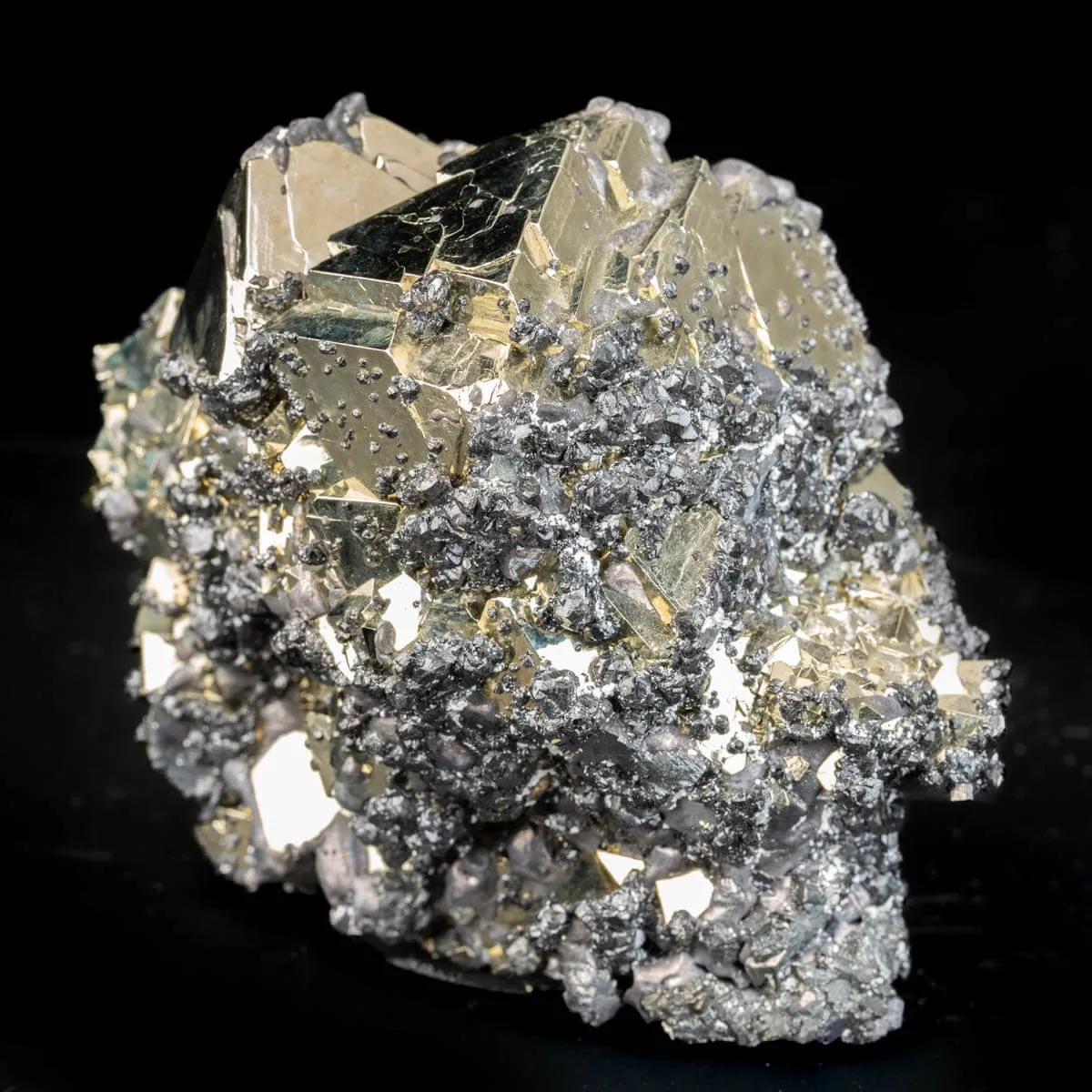 Esemplare ottaedrico di pirite peruviana con Sfalerite