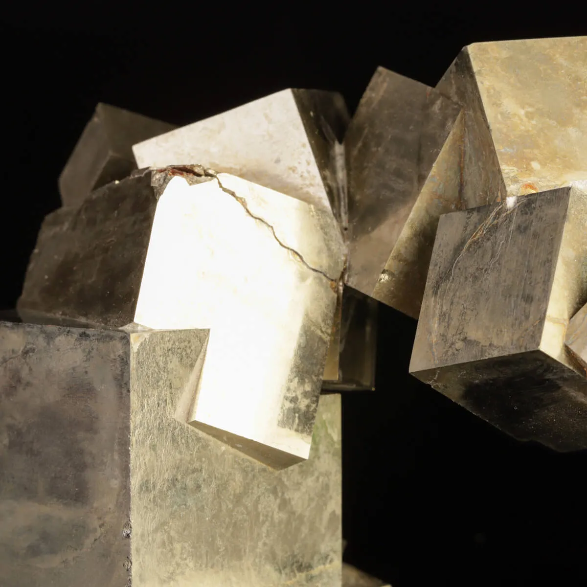 Pirite Cubica di Navajún: Il Fascino Geometrico.