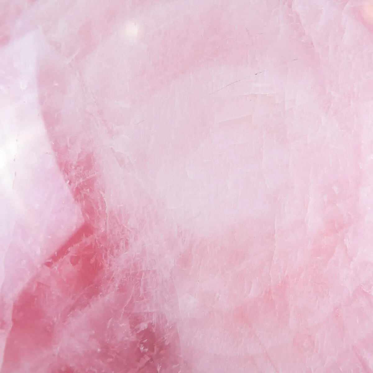 Grande Sfera di Quarzo Rosa: Eleganza e Armonia nell'Interior Design