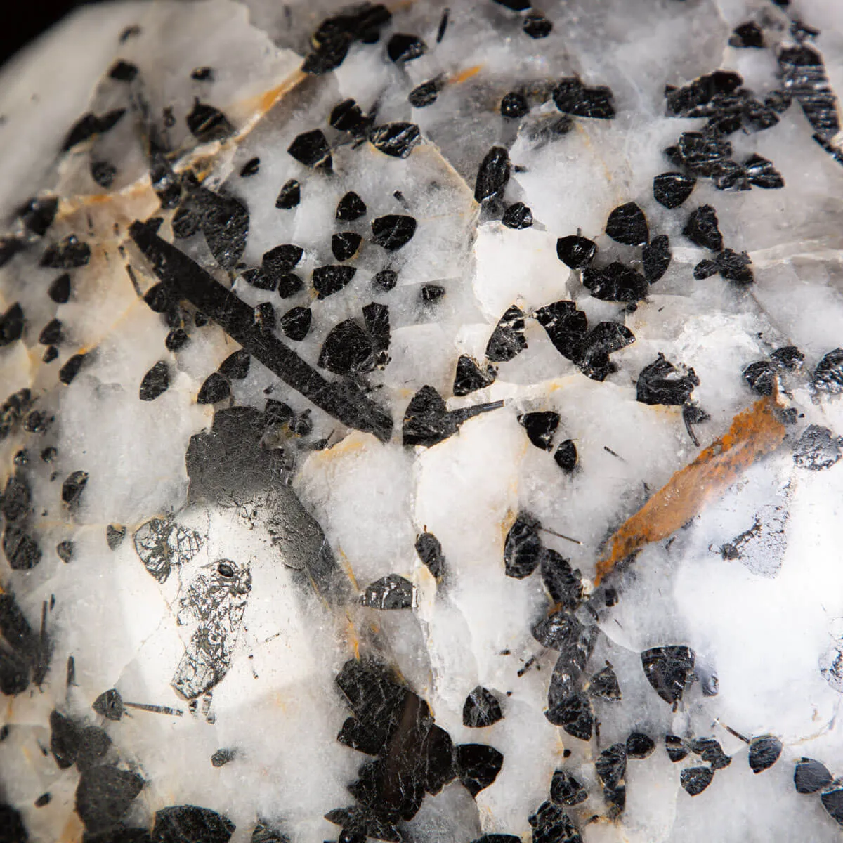 Sfera in Quarzo con tormalina nera