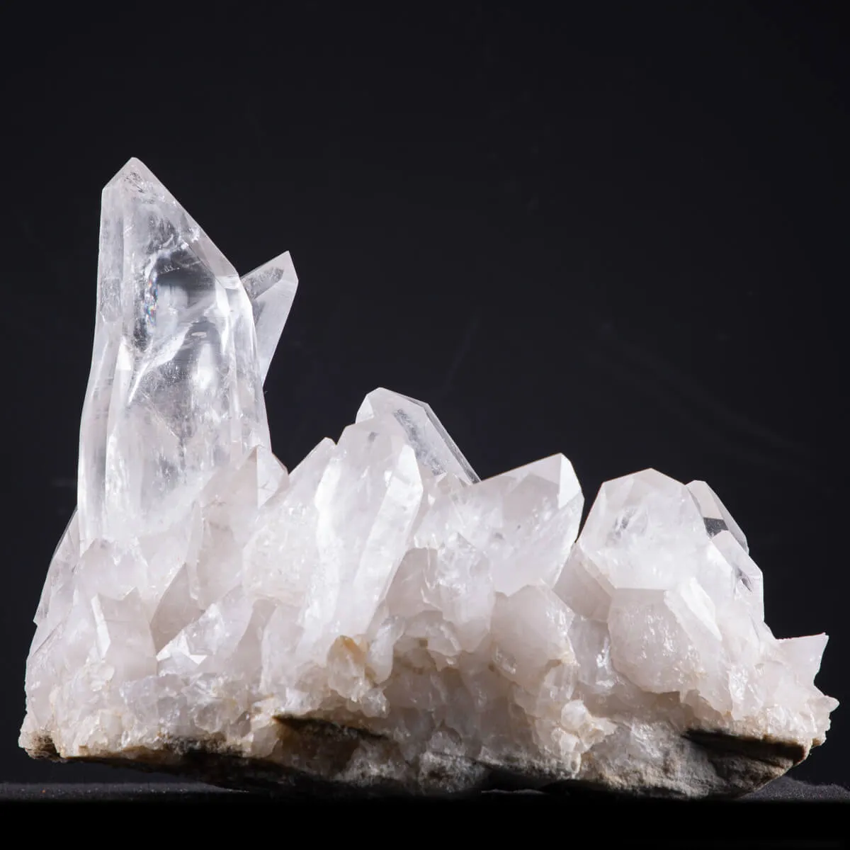 Il Mistero Antico dei Cristalli di Quarzo: Un Tesoro Naturale da Collezione.