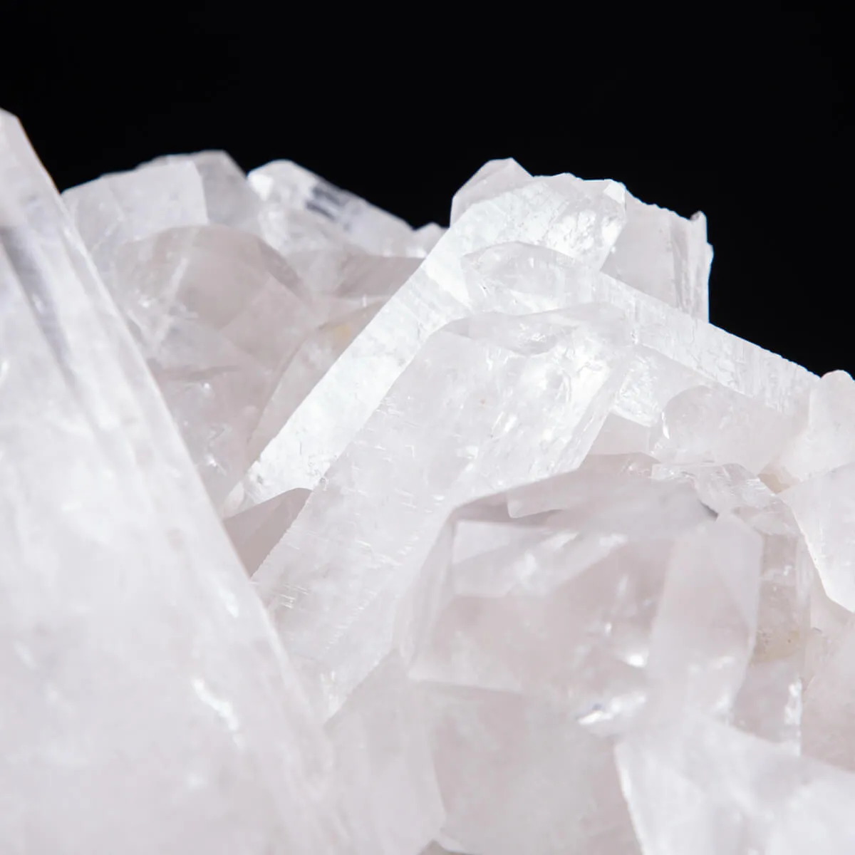 Drusa di Quarzo: Riflessi di Energia e Armonia.