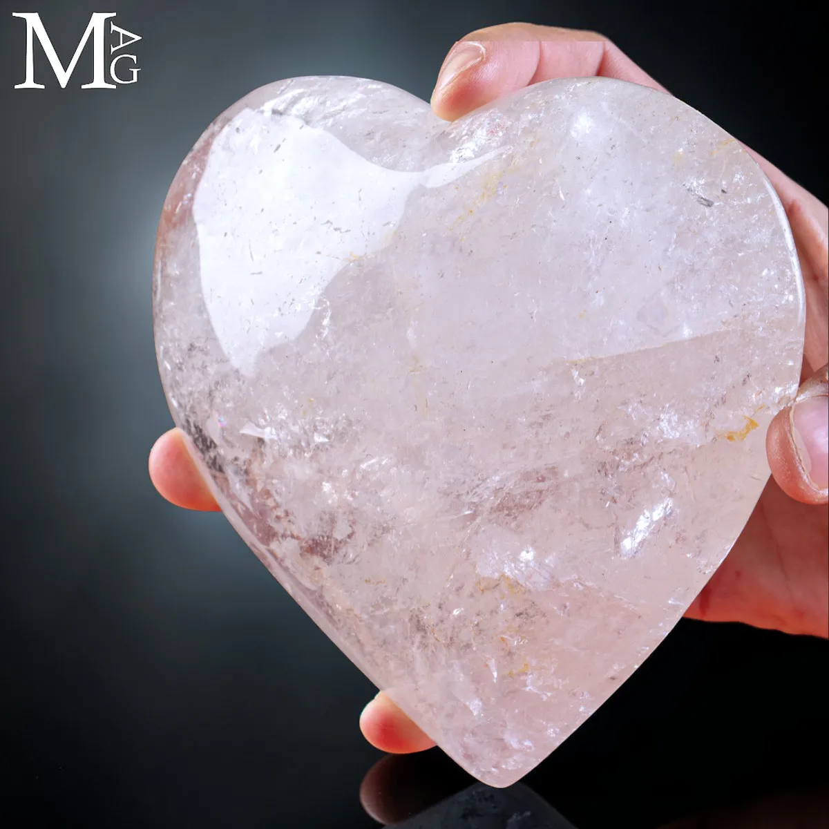Cuore in Cristallo di Rocca Naturale – Quarzo Trasparente Intagliato.