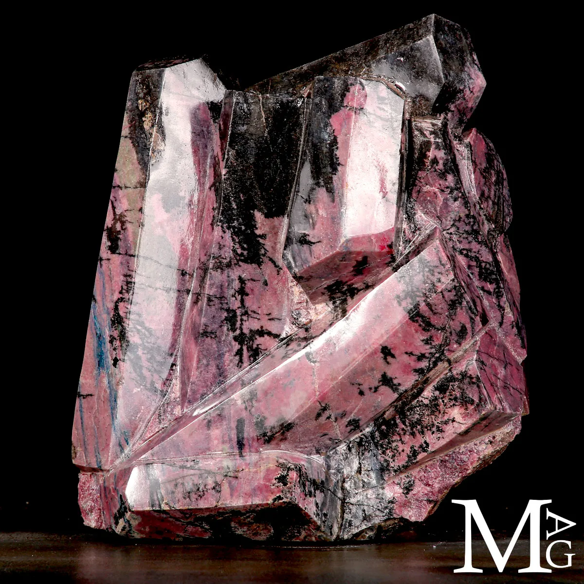 Scultura in Rodonite – Arte Contemporanea