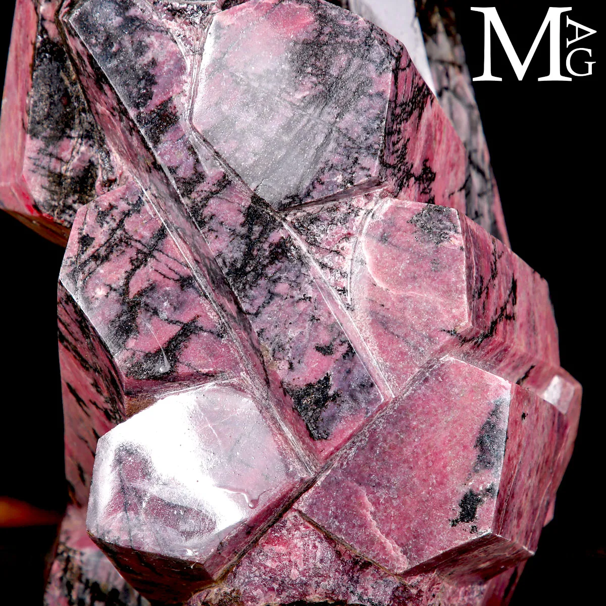 Scultura in Rodonite – Arte Contemporanea