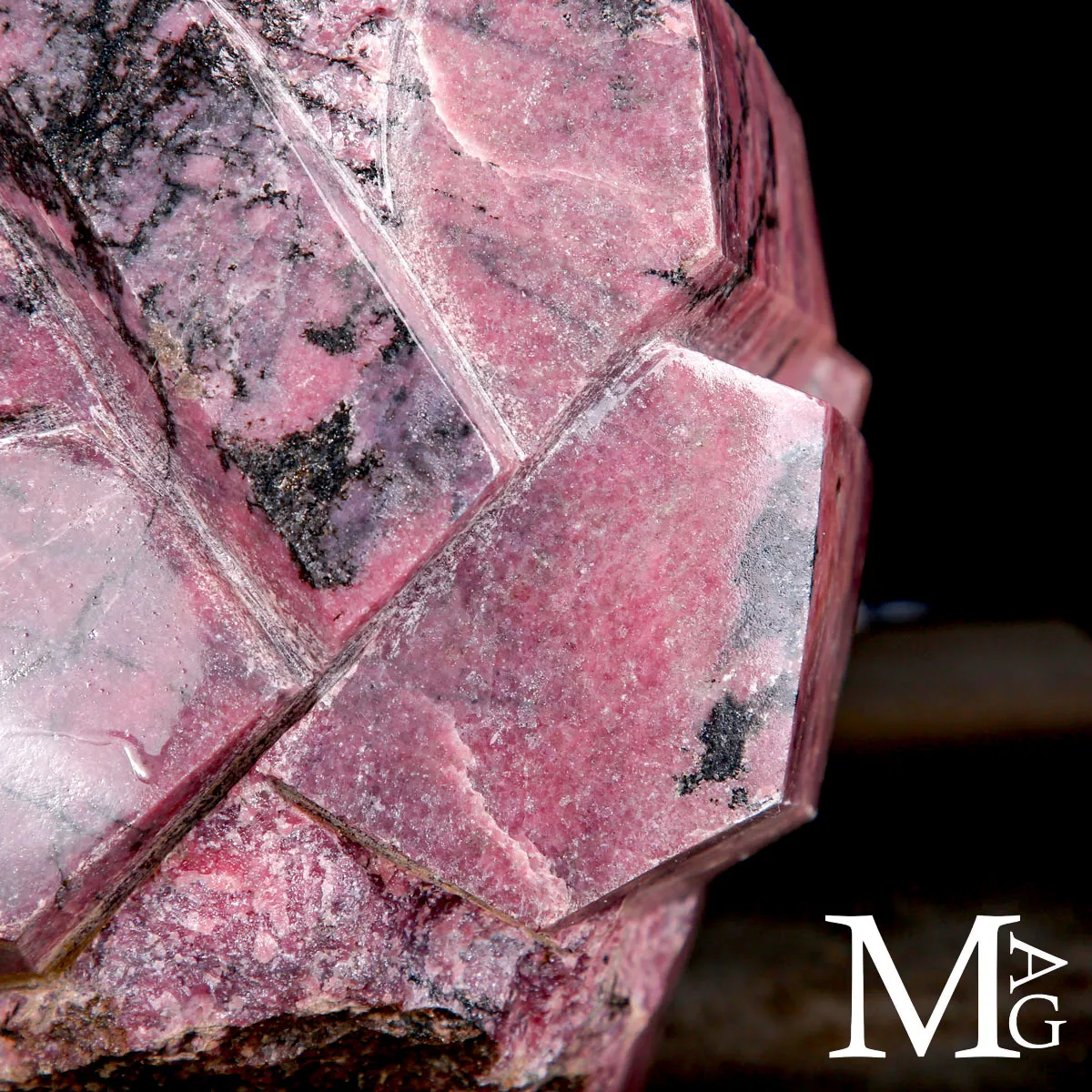 Scultura in Rodonite – Arte Contemporanea