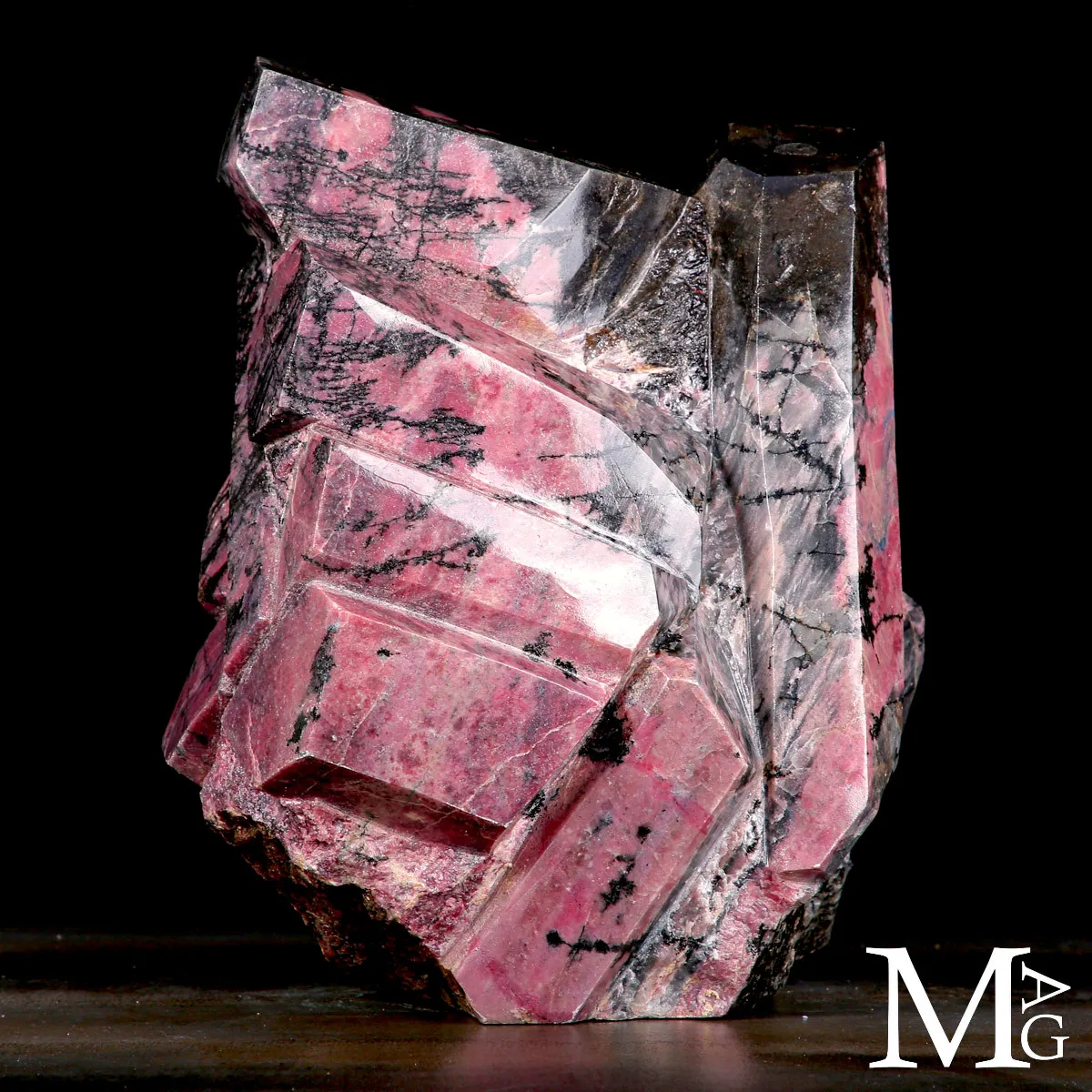Scultura in Rodonite – Arte Contemporanea
