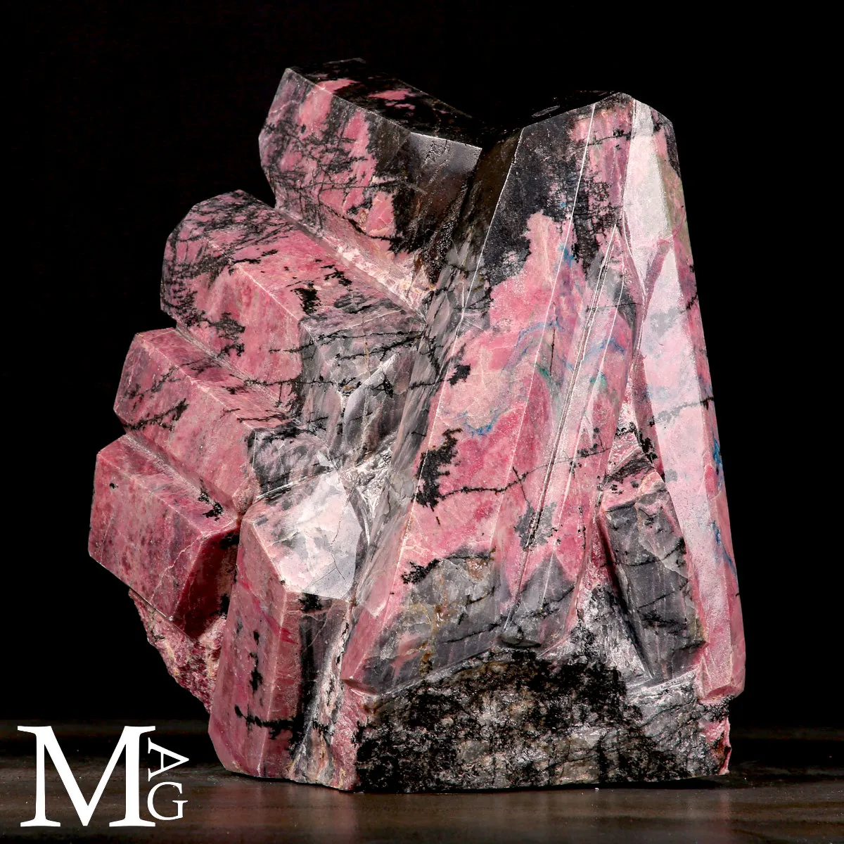 Scultura in Rodonite – Arte Contemporanea