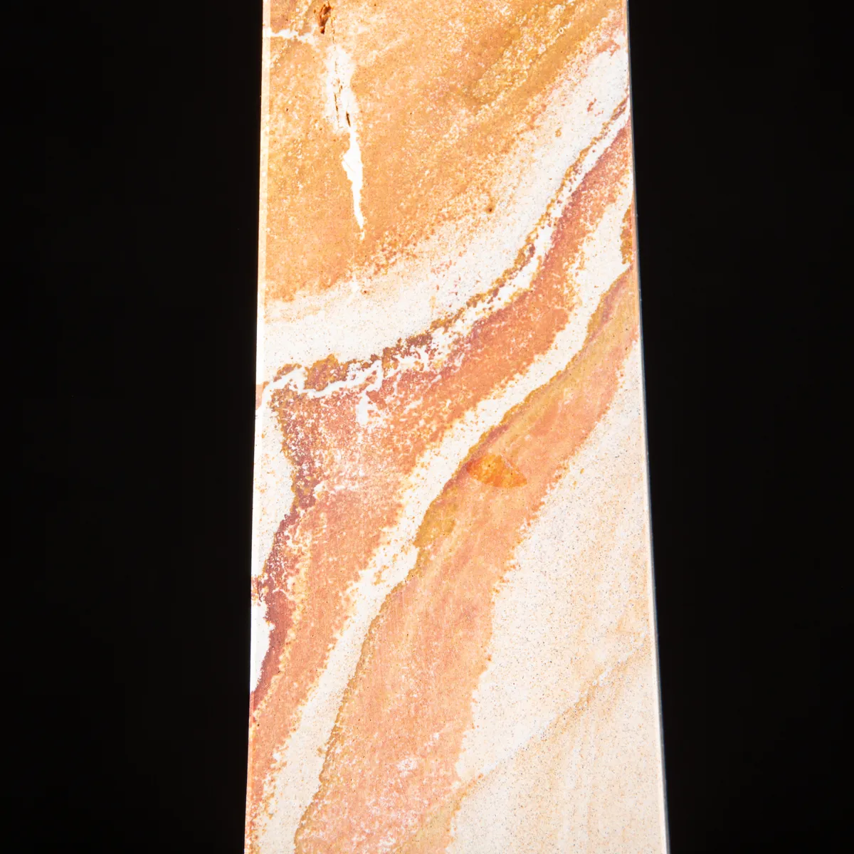 Obelisco in Sandstone