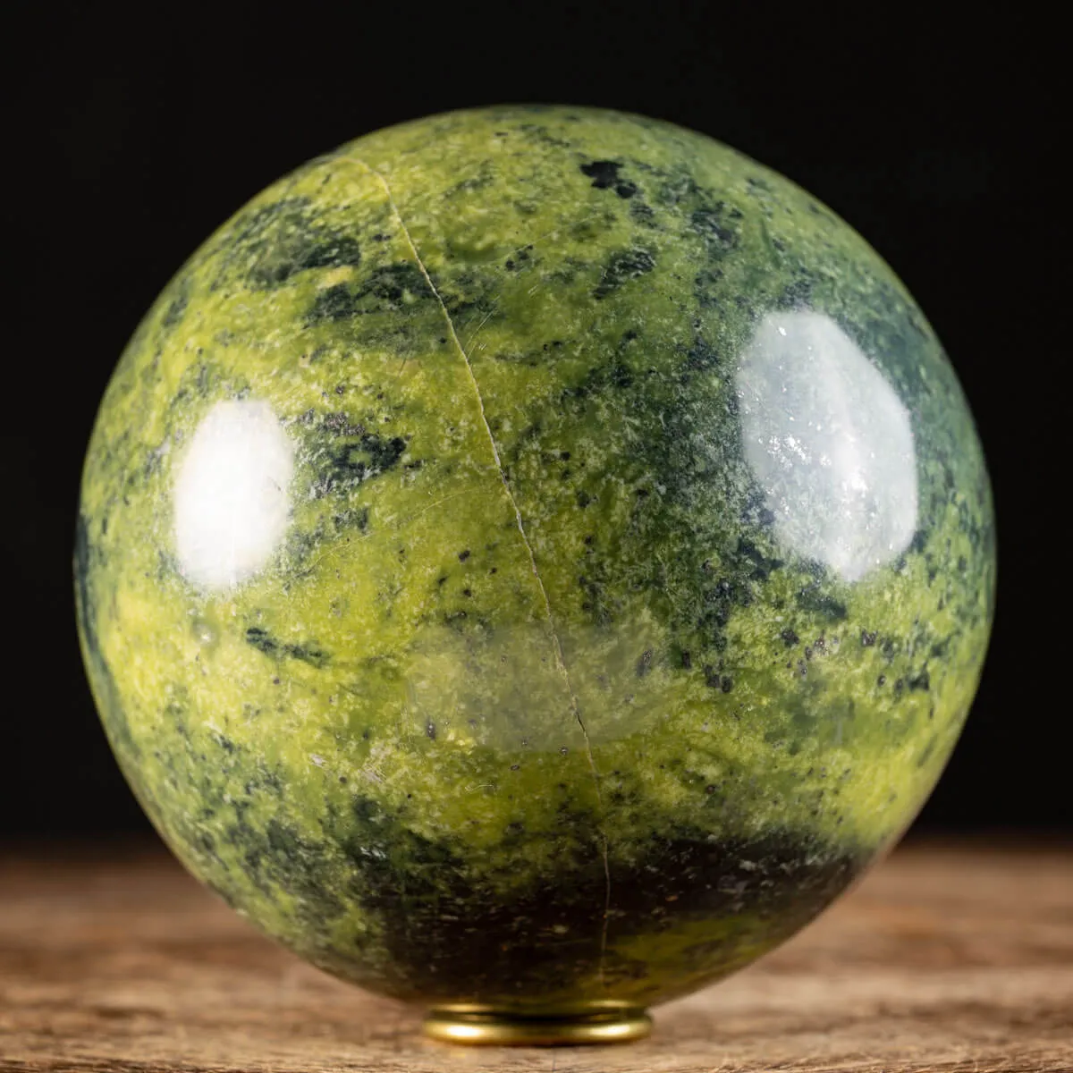 Sfera di Serpentino del Perù.